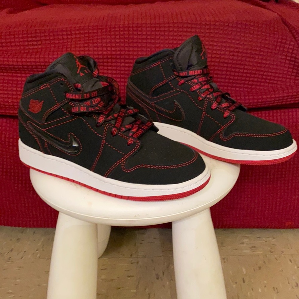 Sneakers New no box